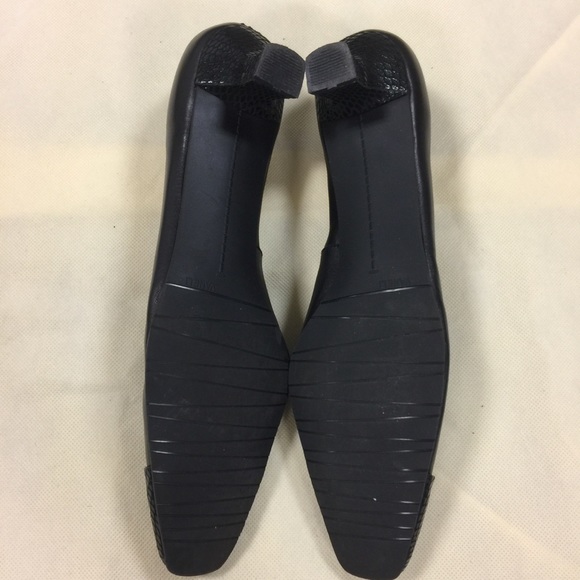 Vaneli snake and leather black low heels - Picture 4 of 6